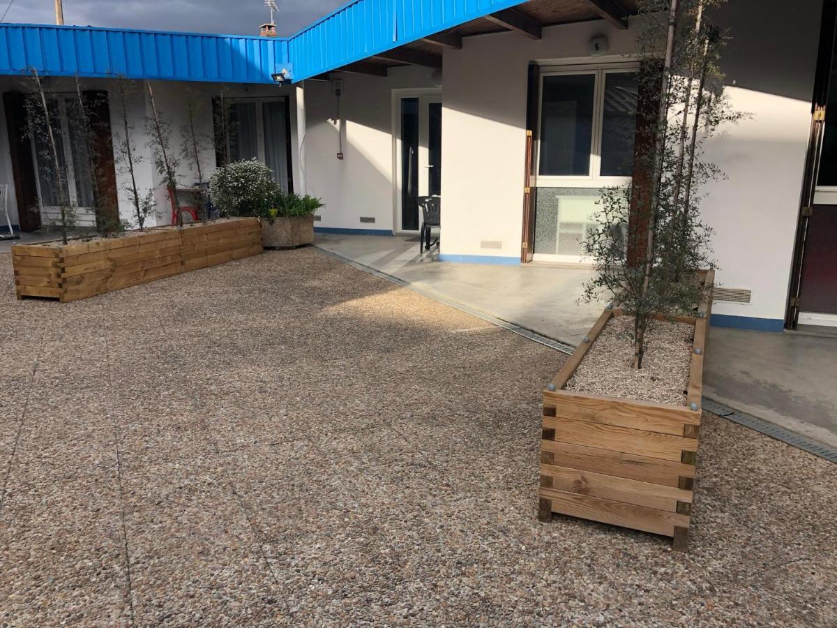 Appart'Hotel Wombat And Wallaby Fussy Exterior foto